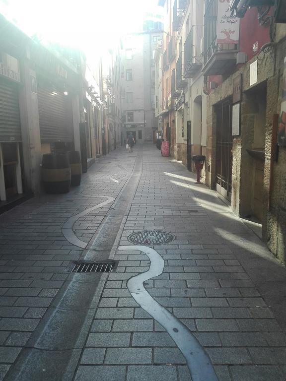 Pension Travesia Del Laurel Logroño Dış mekan fotoğraf